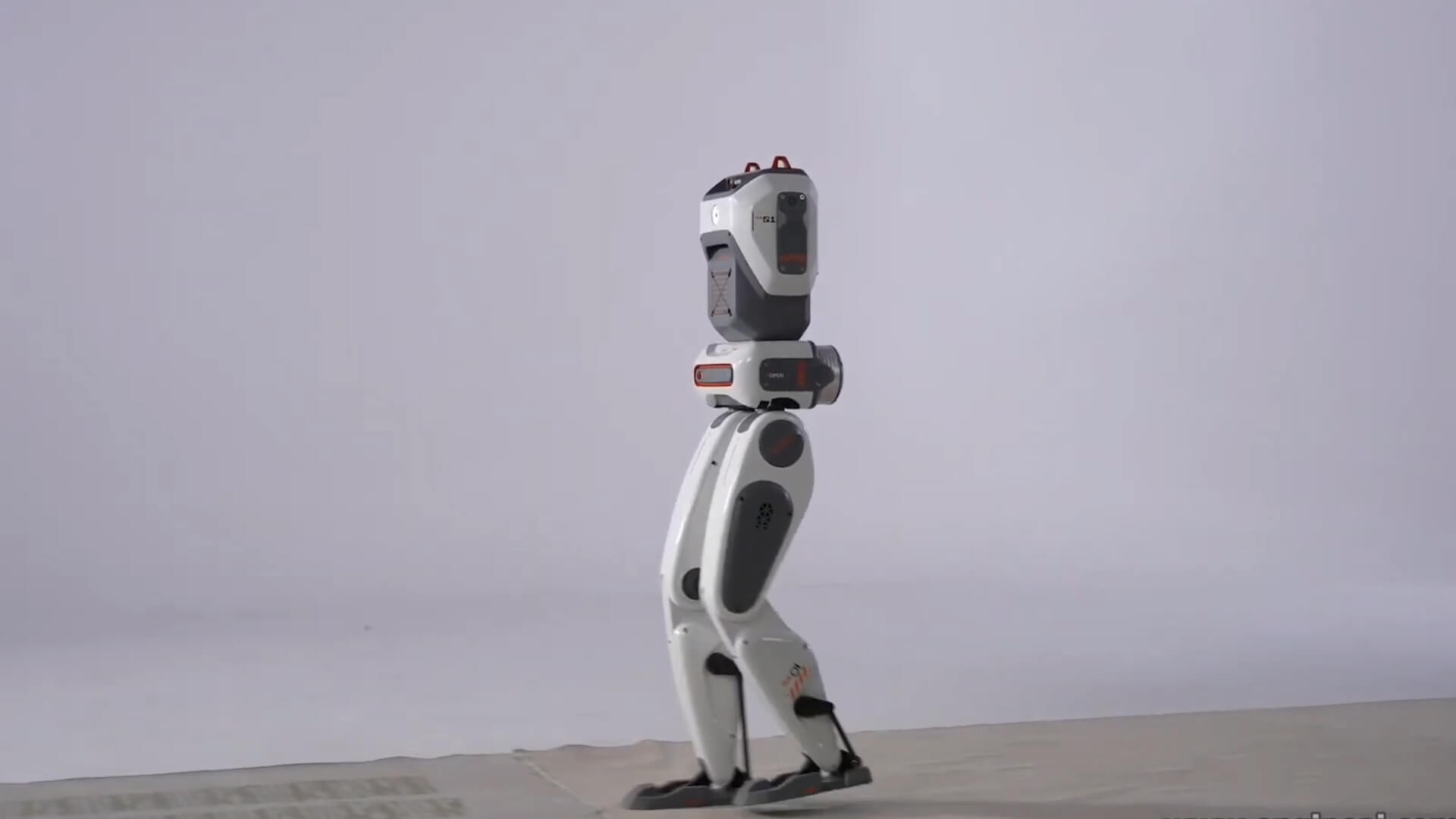 ENGINEAI SA01 Bipedal Humanoid Robot